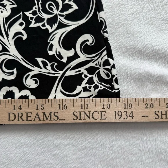 Lands’ End Tankini Swim Top Black W/White Floral Pattern Size 10 - Picture 9 of 13